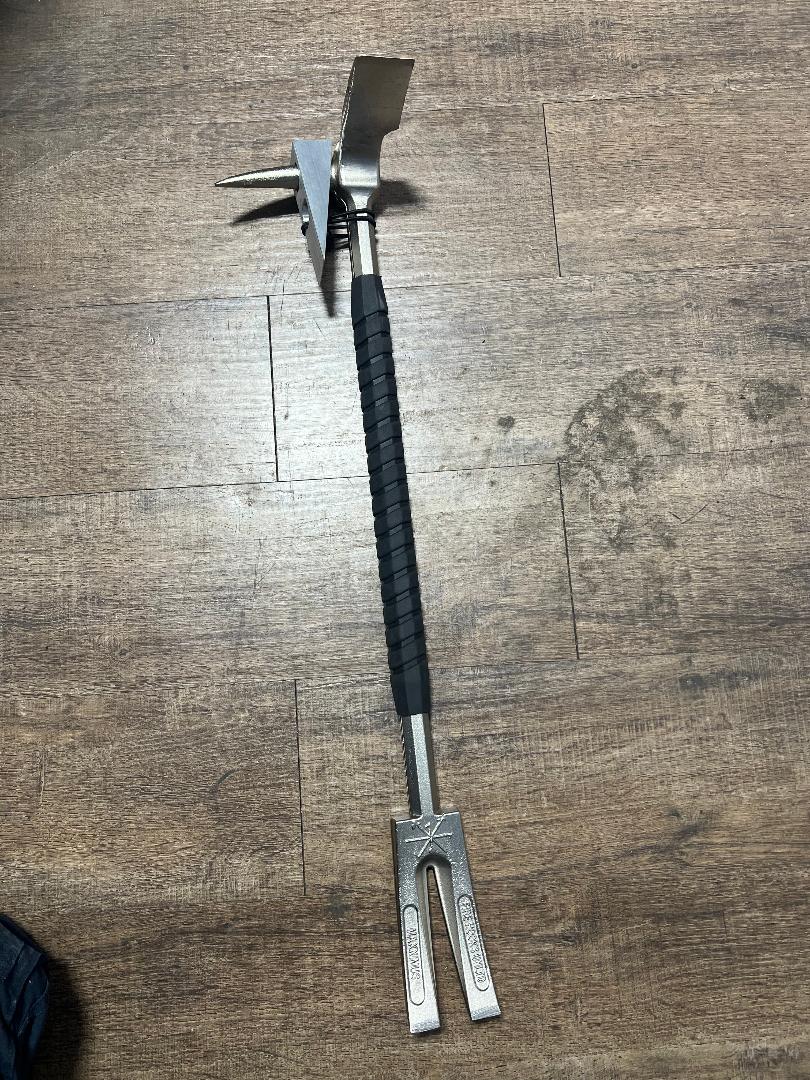 MAXXIMUS Mod 30 Forcible Entry Halligan Bar with Chock